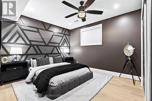 7 Waterside Drive, Hamilton, ON - Indoor Photo Showing Bedroom