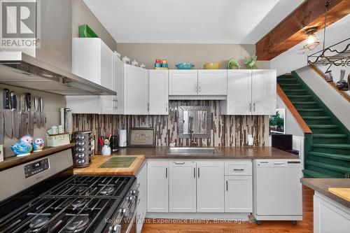 107 Pine Street, Tay (Waubaushene), ON - Indoor Photo Showing Kitchen