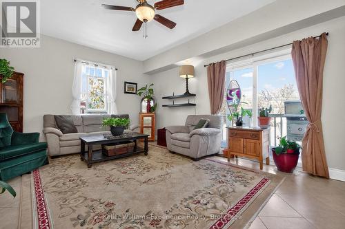 107 Pine Street, Tay (Waubaushene), ON - Indoor Photo Showing Living Room