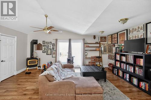 107 Pine Street, Tay (Waubaushene), ON - Indoor