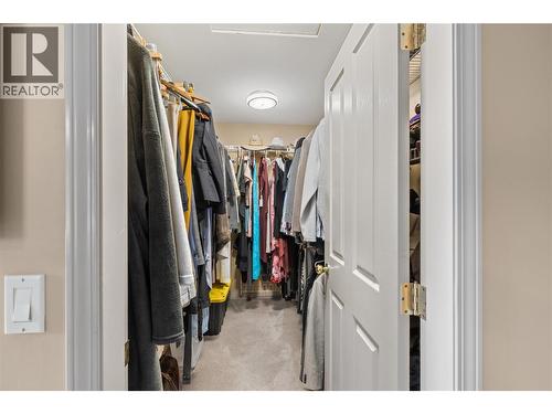 3947 Lakevale Place, Kelowna, BC - Indoor With Storage