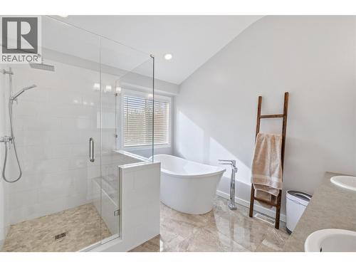 3947 Lakevale Place, Kelowna, BC - Indoor Photo Showing Bathroom
