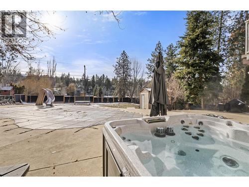 3947 Lakevale Place, Kelowna, BC - Outdoor
