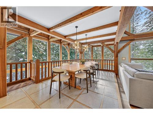 4546 Timberline Crescent, Fernie, BC - Indoor Photo Showing Dining Room