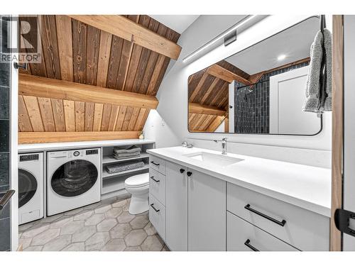 4546 Timberline Crescent, Fernie, BC - Indoor Photo Showing Laundry Room