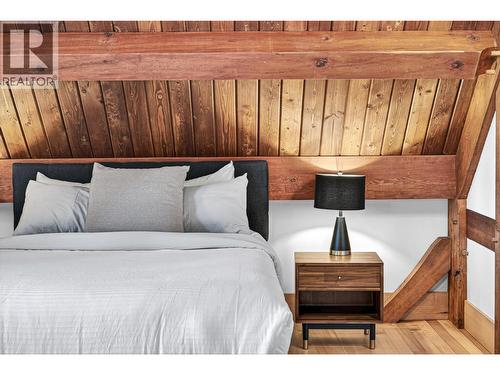 4546 Timberline Crescent, Fernie, BC - Indoor Photo Showing Bedroom