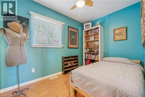 32 Holly Trail, Puslinch, ON - Indoor Photo Showing Bedroom