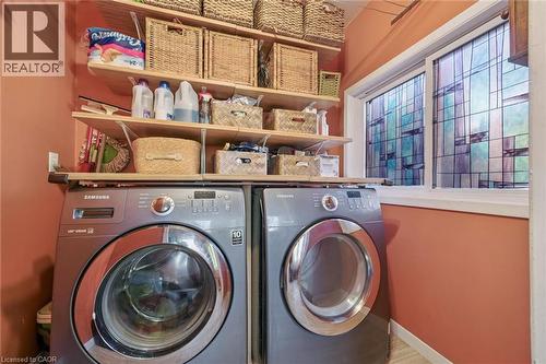 32 Holly Trail, Puslinch, ON - Indoor Photo Showing Laundry Room