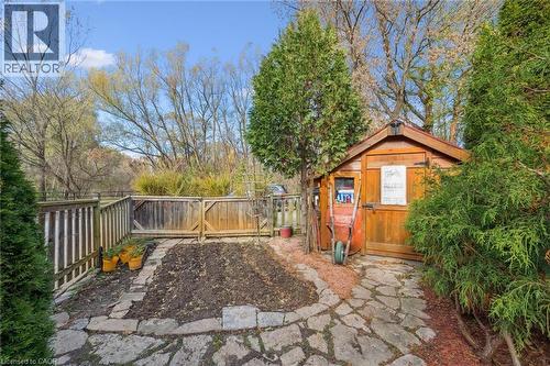 32 Holly Trail, Puslinch, ON - Outdoor