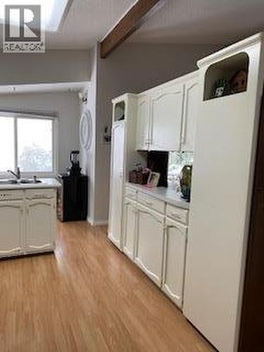 12911 Pixton Road, Lake Country, BC - Indoor Photo Showing Kitchen With Double Sink