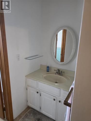 611 Brunswick Ave, Sault Ste. Marie, ON - Indoor Photo Showing Bathroom