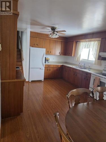 611 Brunswick Ave, Sault Ste. Marie, ON - Indoor Photo Showing Kitchen