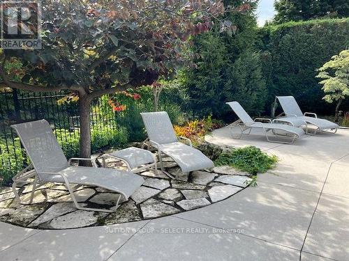 95 Highland Woods Court, London South (South P), ON - Outdoor