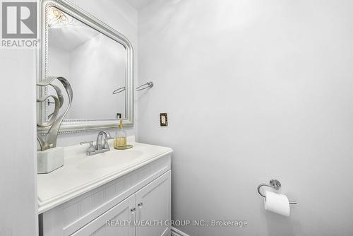 34 Castle Park Boulevard, Vaughan, ON - Indoor Photo Showing Bathroom