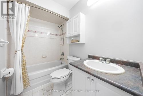 34 Castle Park Boulevard, Vaughan, ON - Indoor Photo Showing Bathroom