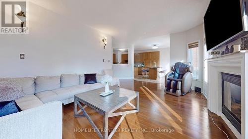 5186 Doubletree Drive, Mississauga, ON - Indoor Photo Showing Living Room With Fireplace
