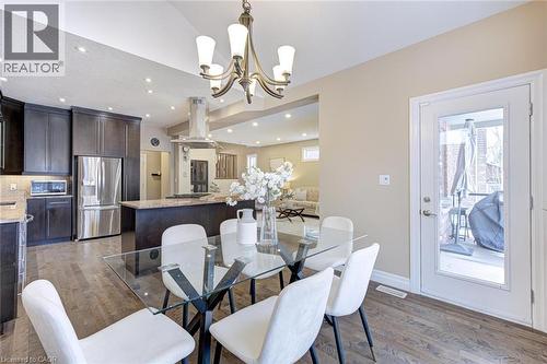 941 Pioneer Grove Court, Kitchener, ON - Indoor Photo Showing Dining Room