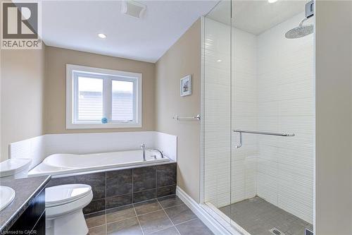 941 Pioneer Grove Court, Kitchener, ON - Indoor Photo Showing Bathroom