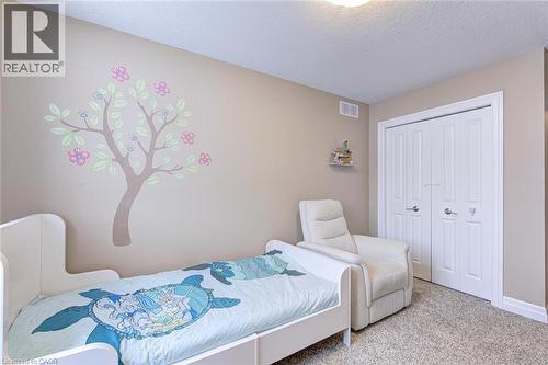 941 Pioneer Grove Court, Kitchener, ON - Indoor Photo Showing Bedroom