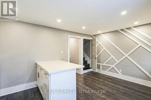 27 Ashley Street, Hamilton, ON - Indoor Photo Showing Other Room