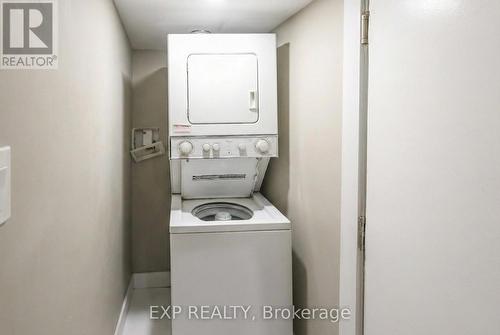 27 Ashley Street, Hamilton, ON - Indoor Photo Showing Laundry Room