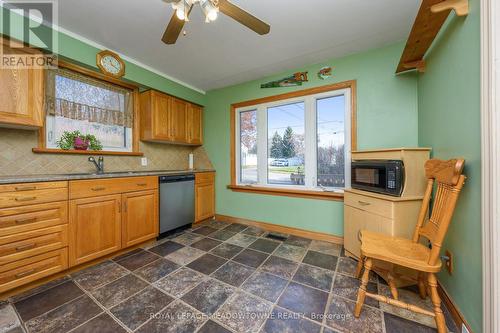 5 Louisa Street, Halton Hills, ON - Indoor Photo Showing Kitchen