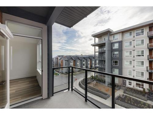 401 30494 Cardinal Avenue, Abbotsford, BC 