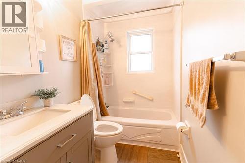 280 Wilson Avenue, Kitchener, ON - Indoor Photo Showing Bathroom