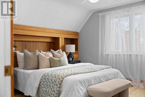 1446 Woodward Avenue, Ottawa, ON - Indoor Photo Showing Bedroom