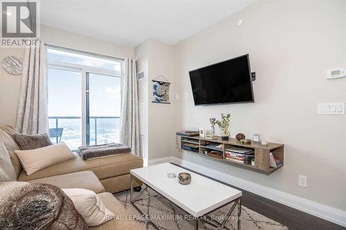 2007 - 3700 Highway 7 Road, Vaughan, ON - Indoor Photo Showing Living Room