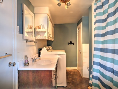 Salle de bains - 392 13E Rue, Saint-Paul-De-Montminy, QC - Indoor Photo Showing Laundry Room