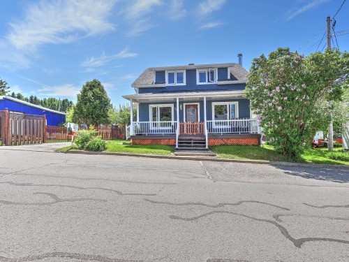 Façade - 392 13E Rue, Saint-Paul-De-Montminy, QC - Outdoor With Deck Patio Veranda With Facade