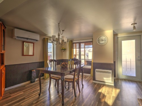 Salle à manger - 392 13E Rue, Saint-Paul-De-Montminy, QC - Indoor Photo Showing Dining Room With Fireplace
