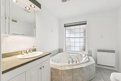 Ensuite bathroom - 