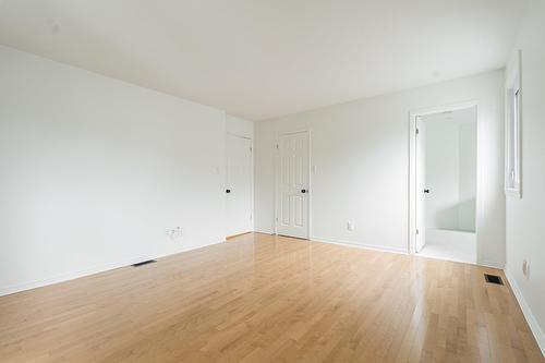 Chambre à coucher principale - 28 Av. Greystone, Pointe-Claire, QC - Indoor Photo Showing Other Room