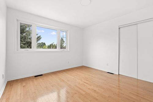 Chambre à coucher - 28 Av. Greystone, Pointe-Claire, QC - Indoor Photo Showing Other Room