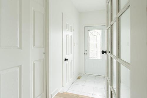 Entrée extérieure - 28 Av. Greystone, Pointe-Claire, QC - Indoor Photo Showing Other Room