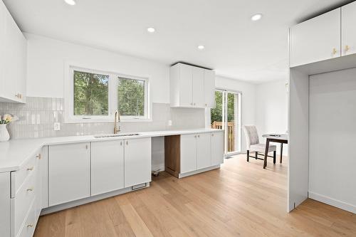 Cuisine - 28 Av. Greystone, Pointe-Claire, QC - Indoor Photo Showing Kitchen