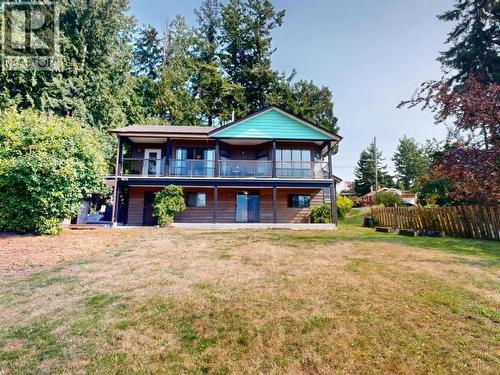 4739 Harvie Ave, Powell River, BC - Outdoor With Deck Patio Veranda