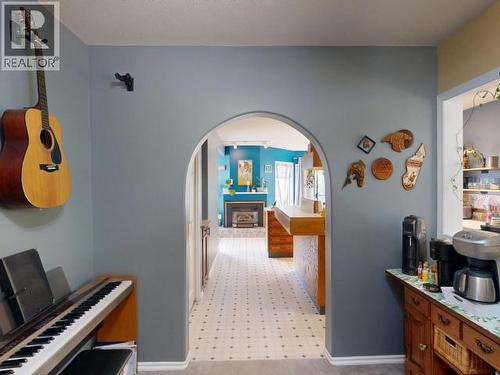 4739 Harvie Ave, Powell River, BC - Indoor