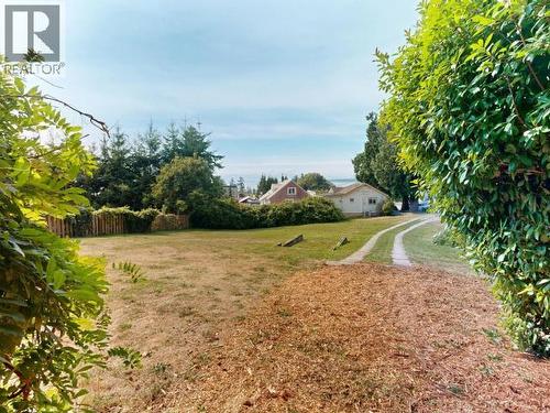 4739 Harvie Ave, Powell River, BC - Outdoor