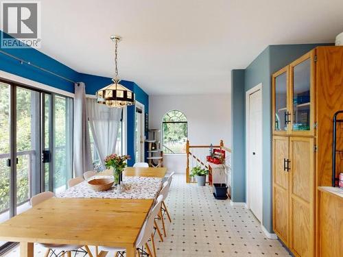 4739 Harvie Ave, Powell River, BC - Indoor Photo Showing Dining Room