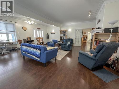 3525 Northside Road, Vanderhoof, BC - Indoor Photo Showing Living Room