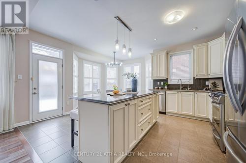 56 Kelly Crescent, Markham, ON - Indoor Photo Showing Kitchen With Upgraded Kitchen