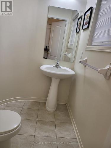 19 Albery Road, Brampton, ON - Indoor Photo Showing Bathroom