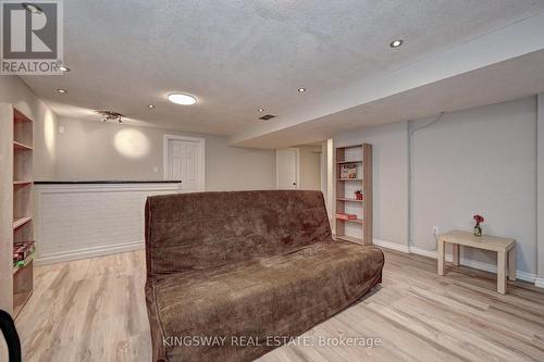 242 Doon Mills Drive, Kitchener, ON - Indoor