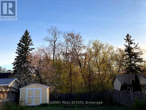 242 Doon Mills Drive, Kitchener, ON - Outdoor