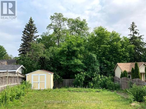 242 Doon Mills Drive, Kitchener, ON - Outdoor