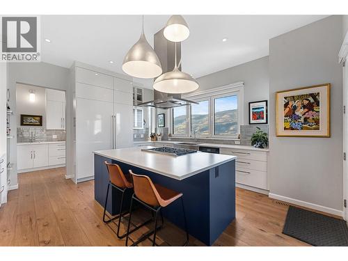 604 Clifton Road N, Kelowna, BC - Indoor