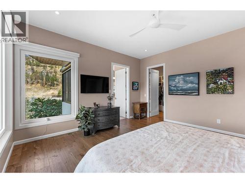 604 Clifton Road N, Kelowna, BC - Indoor